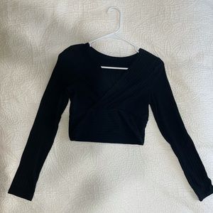 V-neck cropped top
